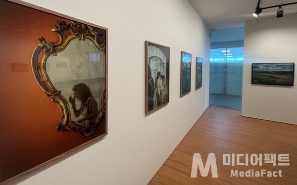 전남인재개발원, 박명화 다큐멘터리 사진작가 초대전